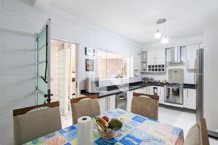 Casa à venda com 189m², 3 quartos e 3 vagasCozinha