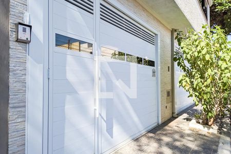 Casa à venda com 189m², 3 quartos e 3 vagasFachada