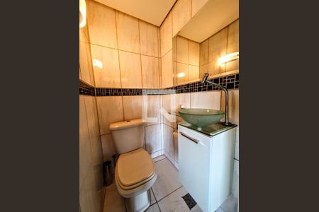 Apartamento à venda com 120m², 3 quartos e 2 vagas Apartamento à venda com 120m², 3 quartos e 2 vagasÁrea de serviço