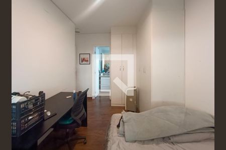 Apartamento à venda com 148m², 3 quartos e 1 vaga Apartamento à venda com 148m², 3 quartos e 1 vagaSuíte