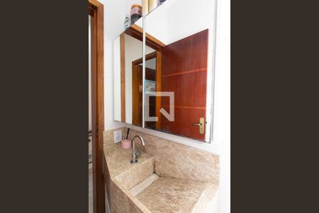 Casa de condomínio para alugar com 62m², 2 quartos e 1 vaga Casa de condomínio para alugar com 62m², 2 quartos e 1 vagaBanheiro