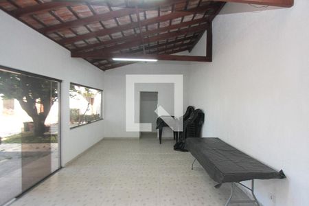 Casa de condomínio à venda com 130m², 3 quartos e 2 vagas Casa de condomínio à venda com 130m², 3 quartos e 2 vagasÁrea comum - Salão de festas