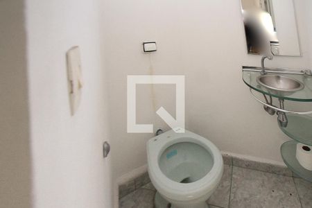 Lavabo de casa de condomínio à venda com 3 quartos, 130m² em Vila Ivone, São Paulo
