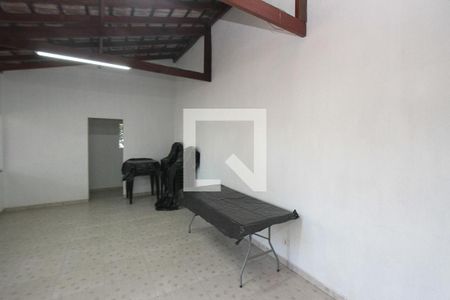Casa de condomínio à venda com 130m², 3 quartos e 2 vagas Casa de condomínio à venda com 130m², 3 quartos e 2 vagasÁrea comum - Salão de festas