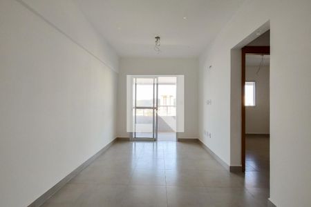 Sala  de apartamento para alugar com 2 quartos, 69m² em Guilhermina, Praia Grande
