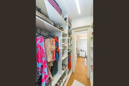 Apartamento à venda com 142m², 4 quartos e 3 vagasCloset Quarto