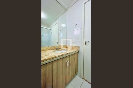Apartamento para alugar com 66m², 3 quartos e 1 vaga Apartamento para alugar com 66m², 3 quartos e 1 vagaBanheiro