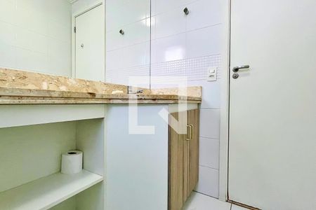 Apartamento para alugar com 66m², 3 quartos e 1 vaga Apartamento para alugar com 66m², 3 quartos e 1 vagaBanheiro da Suíte