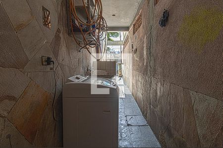 Casa à venda com 100m², 4 quartos e 1 vagaárea de serviço_2