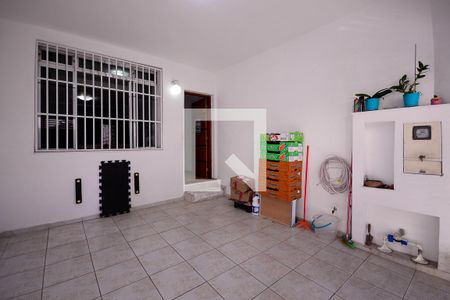 Casa à venda com 101m², 2 quartos e 1 vagaGaragem 