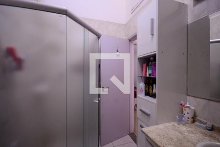 Casa à venda com 101m², 2 quartos e 1 vagaBanheiro 