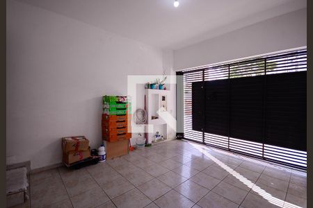 Casa à venda com 101m², 2 quartos e 1 vagaGaragem 