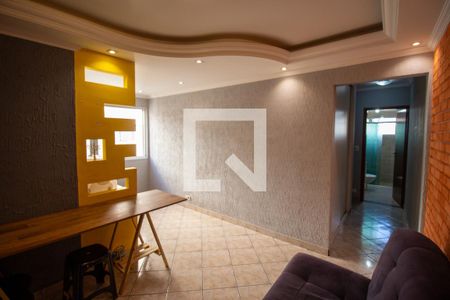 Sala de apartamento para alugar com 2 quartos, 60m² em Parque Paineiras, São Paulo