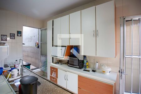 Casa à venda com 185m², 2 quartos e 2 vagasCozinha