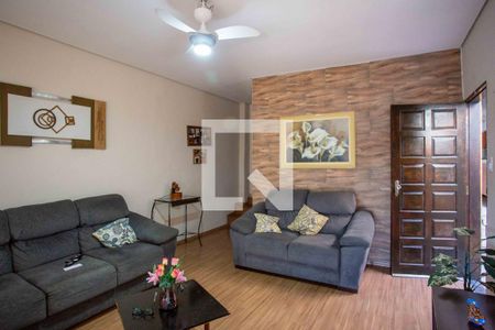 Sala de TV de casa à venda com 2 quartos, 185m² em Centro, Diadema