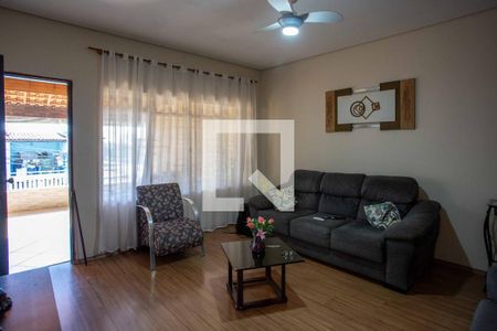 Sala de TV de casa à venda com 2 quartos, 185m² em Centro, Diadema