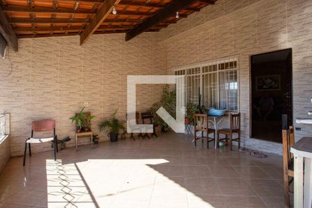 Casa à venda com 185m², 2 quartos e 2 vagasVaranda da Sala