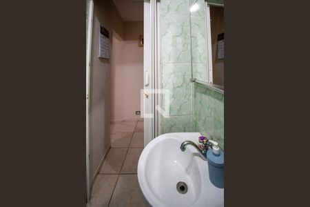 Casa à venda com 185m², 2 quartos e 2 vagasBanheiro 2