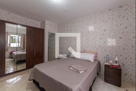 Casa à venda com 168m², 3 quartos e 2 vagasSuíte