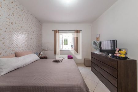 Casa à venda com 168m², 3 quartos e 2 vagasSuíte