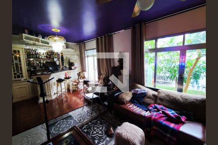 Casa à venda com 3 quartos, 200m² em Vila Gomes, São Paulo