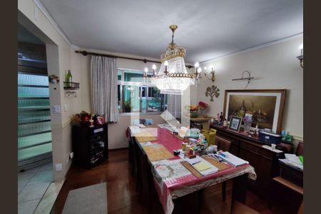 Casa à venda com 3 quartos, 200m² em Vila Gomes, São Paulo