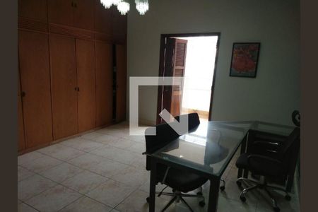 Casa à venda com 4 quartos, 300m² em Ipiranga, São Paulo