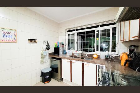 Casa de condomínio à venda com 206m², 4 quartos e 6 vagasCozinha