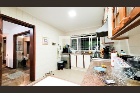 Casa de condomínio à venda com 206m², 4 quartos e 6 vagasCozinha