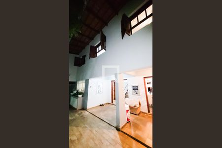 Casa de condomínio à venda com 206m², 4 quartos e 6 vagasÁrea gourmet