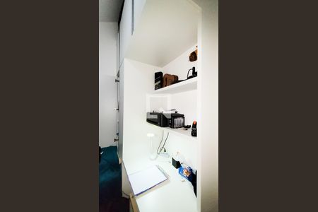 Casa de condomínio à venda com 206m², 4 quartos e 6 vagasEscritório