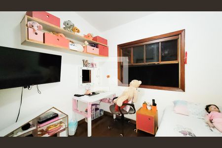 Casa de condomínio à venda com 206m², 4 quartos e 6 vagasQuarto 2