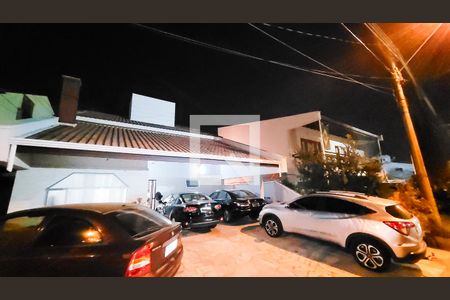 Casa de condomínio à venda com 206m², 4 quartos e 6 vagasFachada