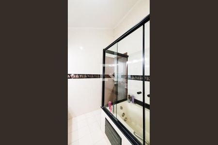 Casa de condomínio à venda com 206m², 4 quartos e 6 vagasBanheiro da Suíte