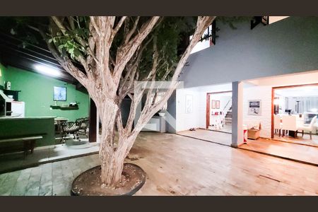 Casa de condomínio à venda com 206m², 4 quartos e 6 vagasÁrea gourmet