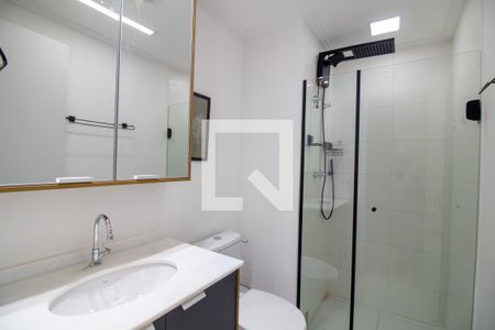 Banheiro de kitnet/studio para alugar com 1 quarto, 29m² em Santo Amaro, São Paulo