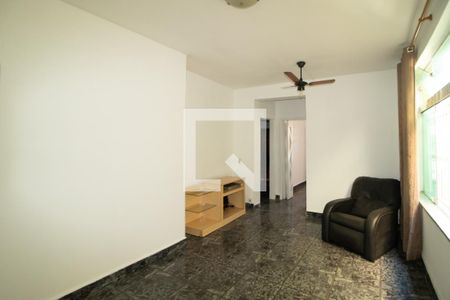 Sala de casa à venda com 3 quartos, 150m² em Parque Vitória, São Paulo