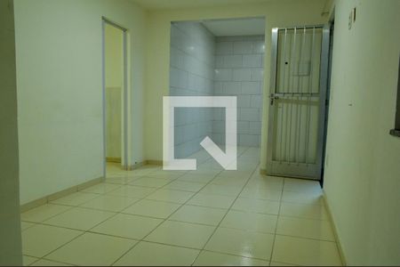 Sala de casa para alugar com 1 quarto, 50m² em Curicica, Rio de Janeiro