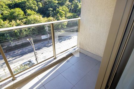 Apartamento para alugar com 68m², 2 quartos e 1 vagaVaranda quarto 2