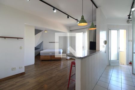 Sala/Cozinha de kitnet/studio à venda com 1 quarto, 43m² em Jardim Europa, São Paulo