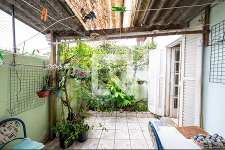 Casa à venda com 200m², 3 quartos e 2 vagas Casa à venda com 200m², 3 quartos e 2 vagasLavanderia