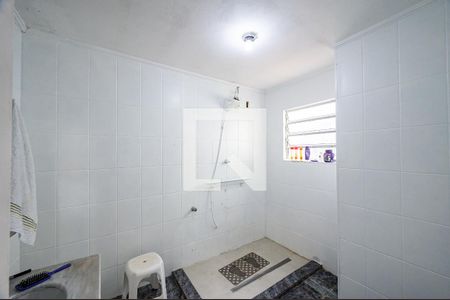 Casa à venda com 200m², 3 quartos e 2 vagas Casa à venda com 200m², 3 quartos e 2 vagasBanheiro Social