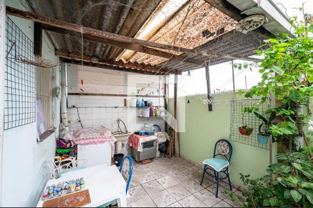 Casa à venda com 200m², 3 quartos e 2 vagas Casa à venda com 200m², 3 quartos e 2 vagasLavanderia