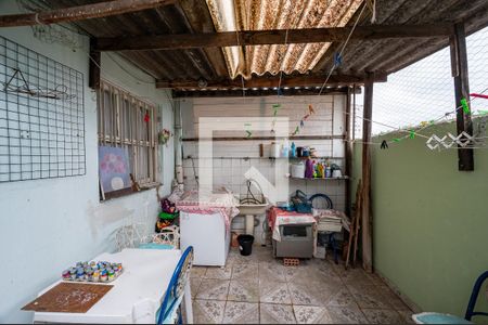 Casa à venda com 200m², 3 quartos e 2 vagas Casa à venda com 200m², 3 quartos e 2 vagasLavanderia