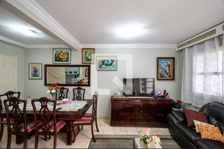 Sala de casa à venda com 3 quartos, 200m² em Vila Paulista, São Paulo