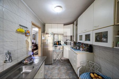 Casa à venda com 200m², 3 quartos e 2 vagas Casa à venda com 200m², 3 quartos e 2 vagasCozinha