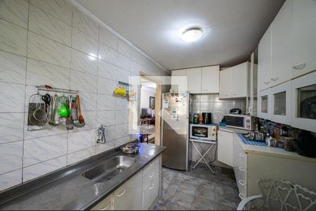 Casa à venda com 200m², 3 quartos e 2 vagas Casa à venda com 200m², 3 quartos e 2 vagasCozinha