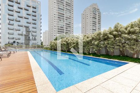 Studio para alugar com 31m², 1 quarto e 1 vaga Studio para alugar com 31m², 1 quarto e 1 vagaPiscina