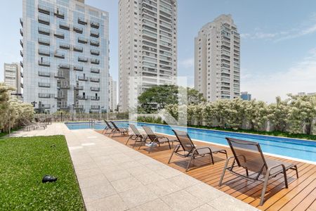 Studio para alugar com 31m², 1 quarto e 1 vaga Studio para alugar com 31m², 1 quarto e 1 vagaPiscina