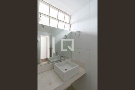 Apartamento à venda com 130m², 3 quartos e 2 vagasBanheiro 